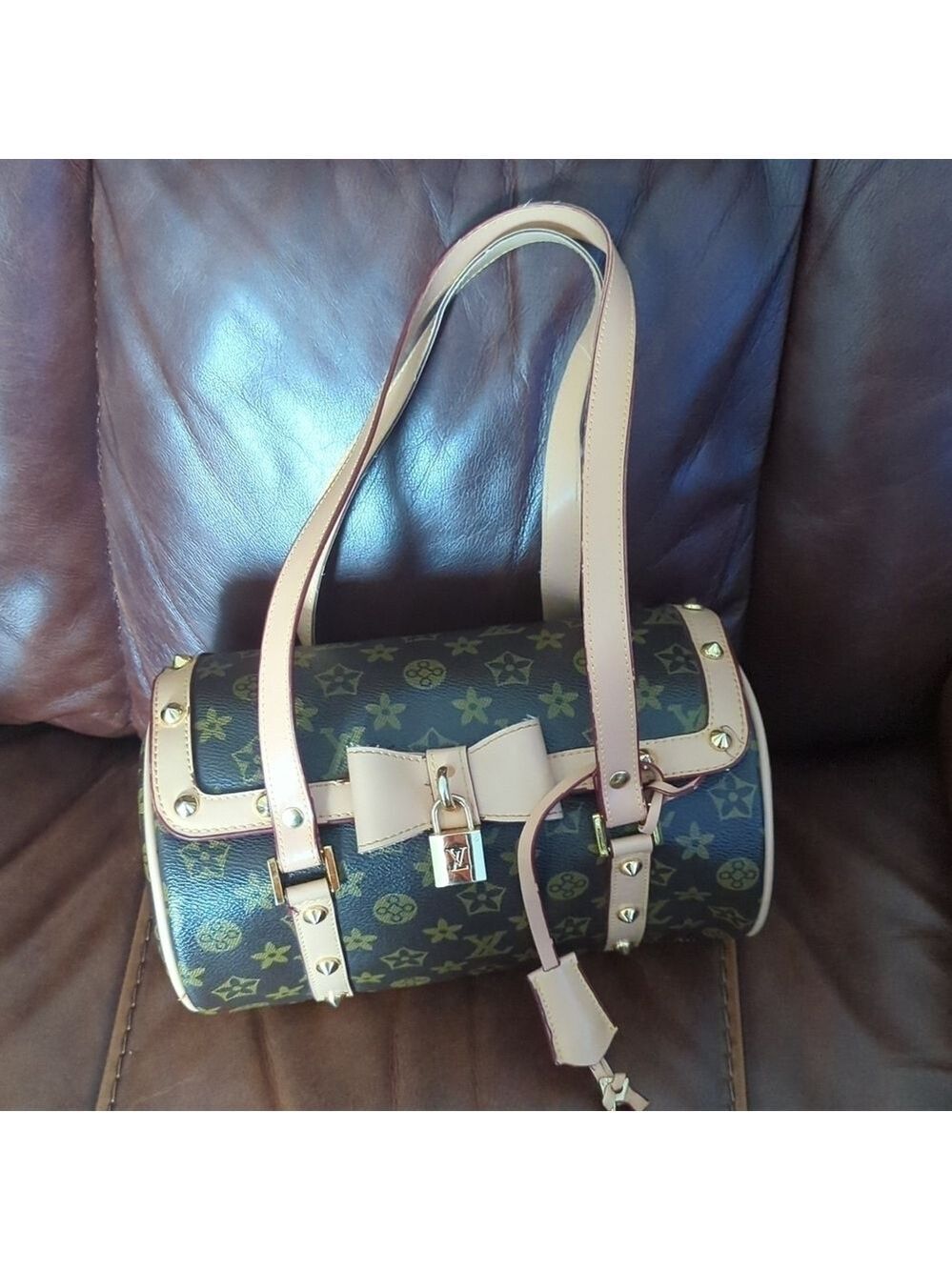 Shoulder Bag - Picture 8 of 13